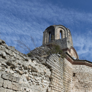 Monumentalne ruševine manastira LAPUŠNJA